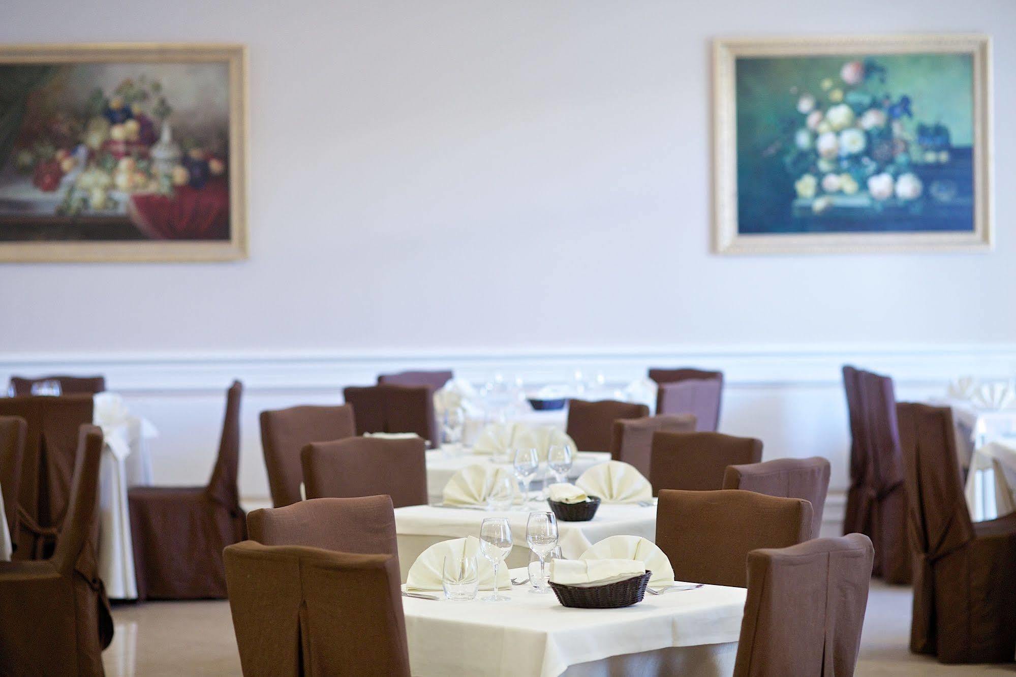 Lo Scacciapensieri Hotel & Restaurant Монтероні-ді-Лечче Екстер'єр фото